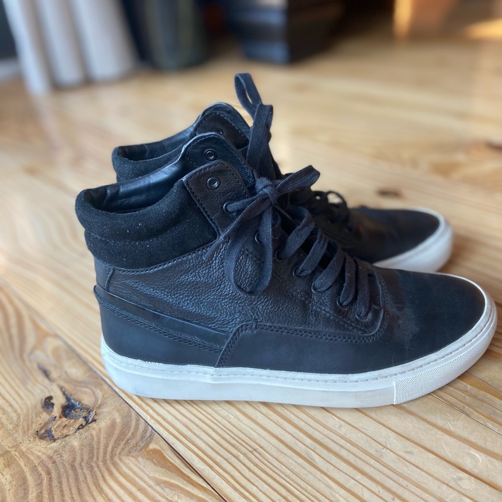 Vince leather sneaker